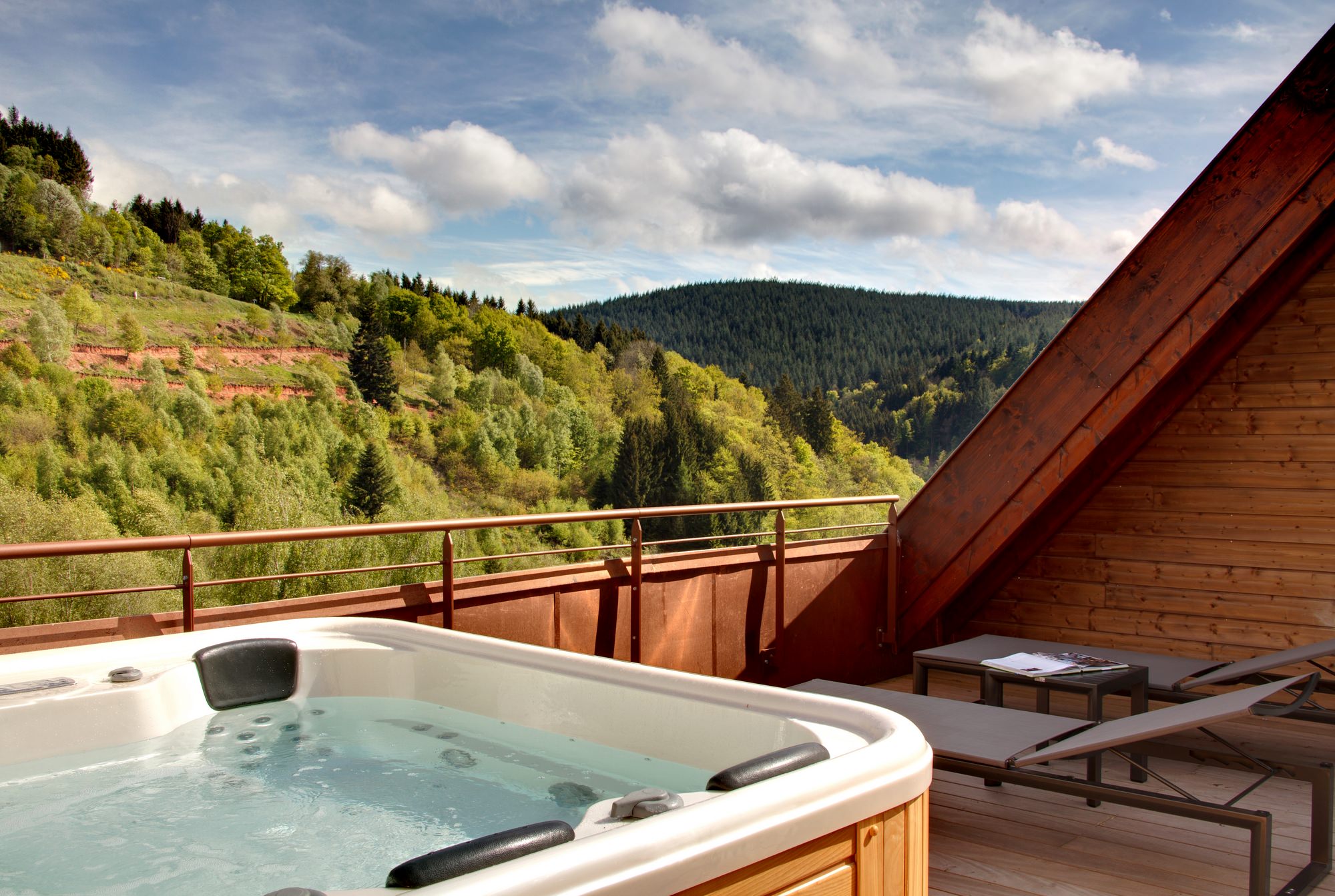 Die Suite Mit Eigenem Whirlpool Im Hotel Spa La Cheneaudiere